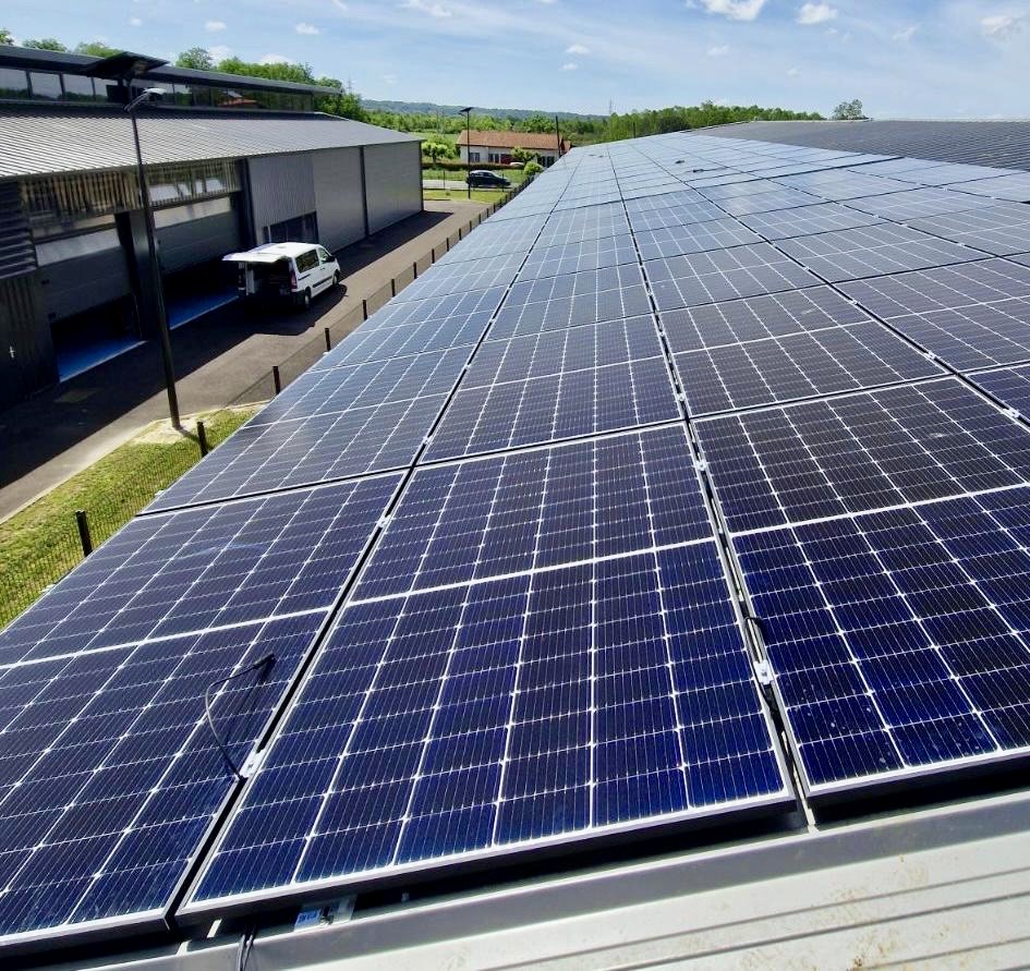 INSTALLATION INDUSTRIELLE PHOTOVOLTAÏQUE À AIRE SUR L’ADOUR